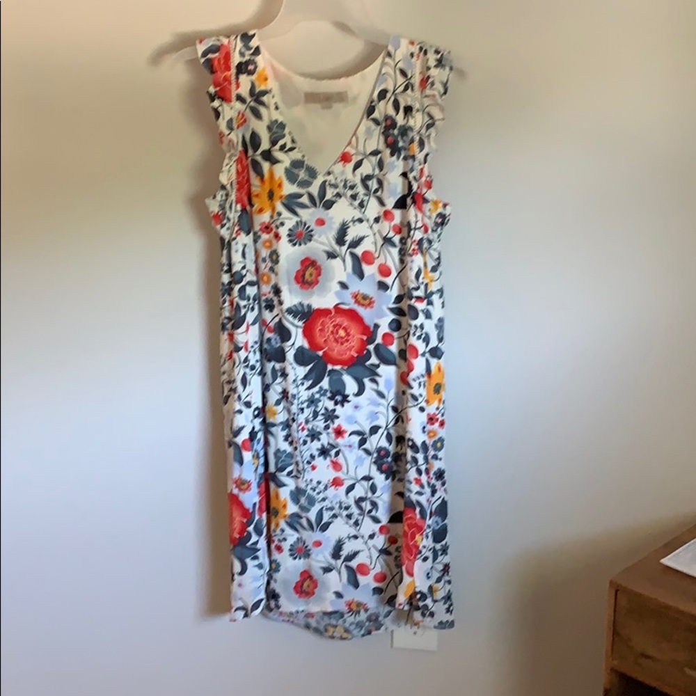 NWOT Floral v-neck midi dress